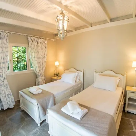 Villa Sani Lili 4 *